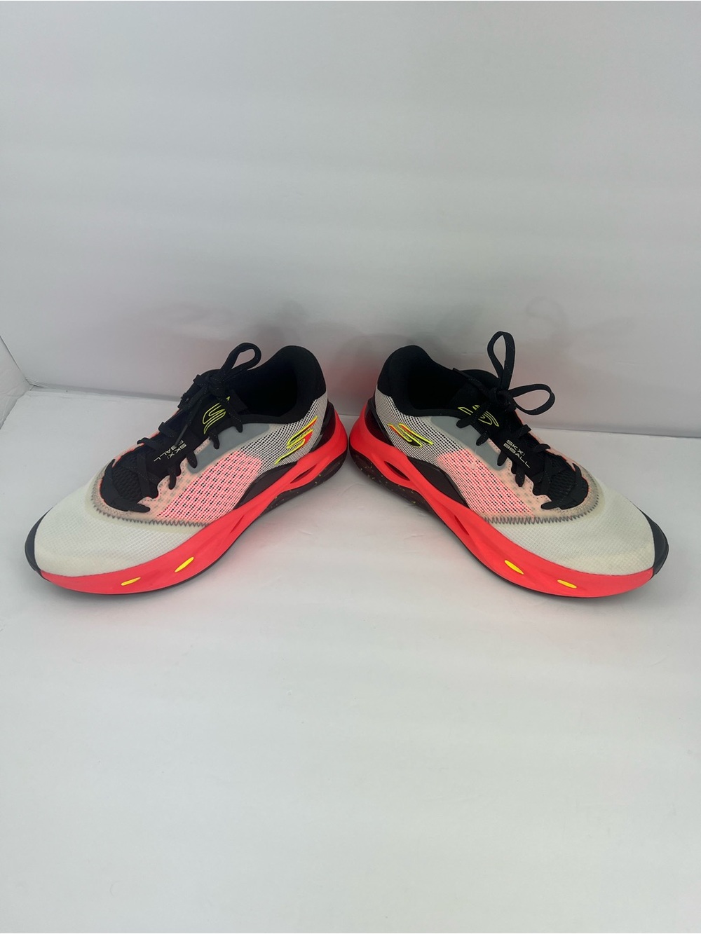SKETCHERS PERFORMANCE SKX FLOAT BASKETBALL PERFORMANCE TENNIS SOES, SIZE 8.5 - Picture 11 of 17